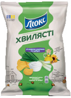 CHIPSY ZIEMNIACZANE LUKS 125g O SMAKU ŚMIETANY I CEBULI KARBOWANE